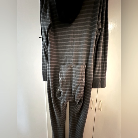 Sitka women’s onesie size medium - Picture 6 of 10